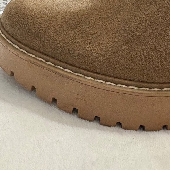 Universal Thread Tan Chunky Heel Ankle Boots Womens Size 7.5 Faux Suede - Picture 14 of 16